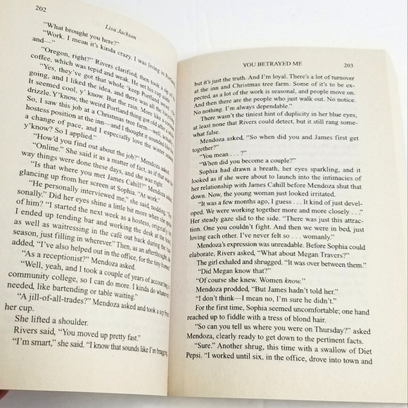You Betrayed Me by Lisa Jackson- Paperback- 522 Pages- 2021- Fiction - Picture 2 of 4
